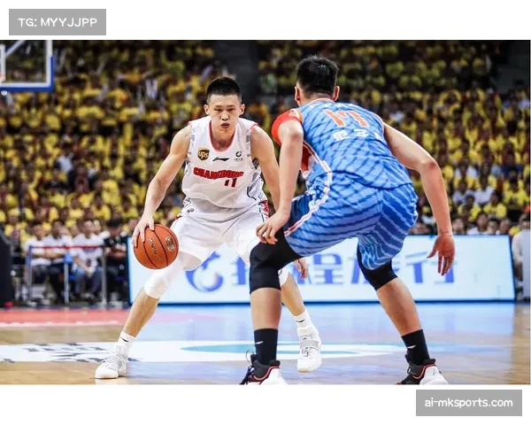 新疆防守端沟通存在问题 换防不及时导致对手轻松得分 新疆防守端沟通存在问题 换防不及时导致对手轻松得分